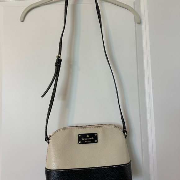 Kate Spade Two-Tone Black and Cream Crossbody Bag - Picture 1 of 3